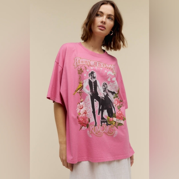 NWT DAYDREAMER FLEETWOOD MAC TEE, PINK, ONE SIZE - Picture 1 of 4